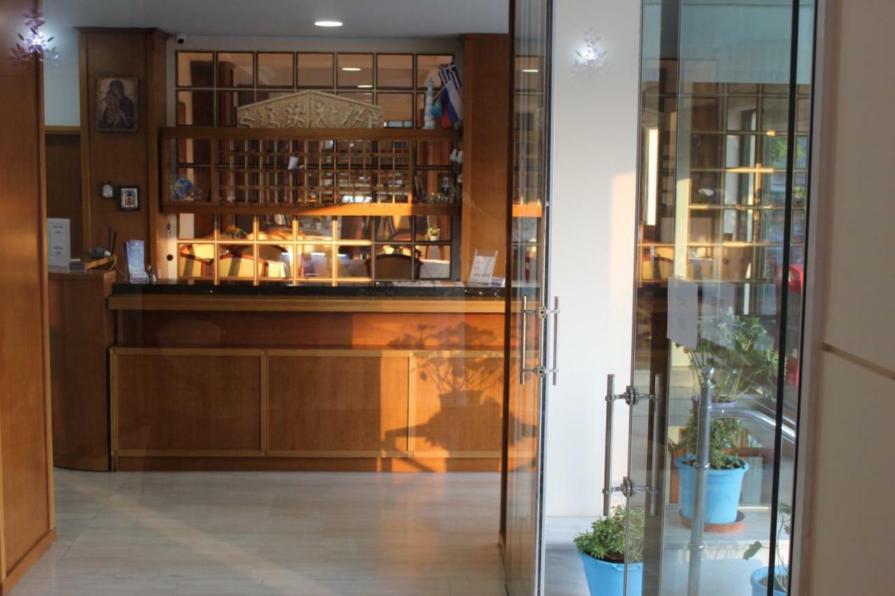 Hotel Marion Лоутраки Экстерьер фото